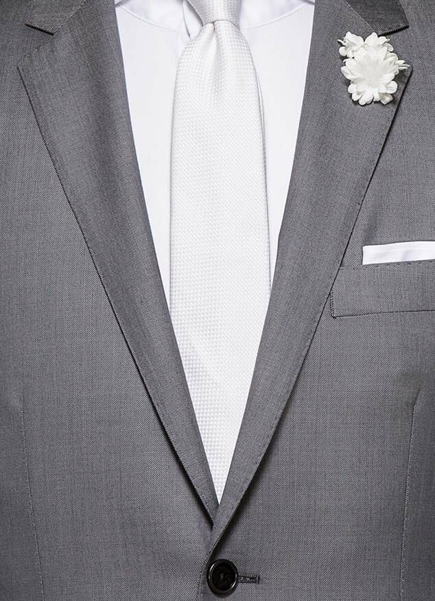 Серый свадебный костюм