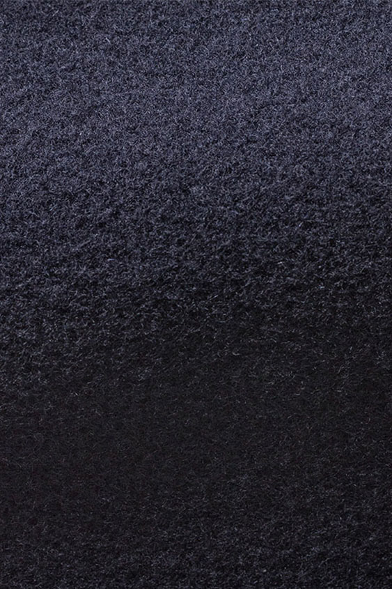 Темно-синее пальто