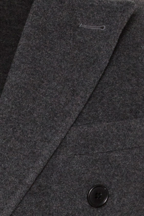 Серое пальто из шерсти