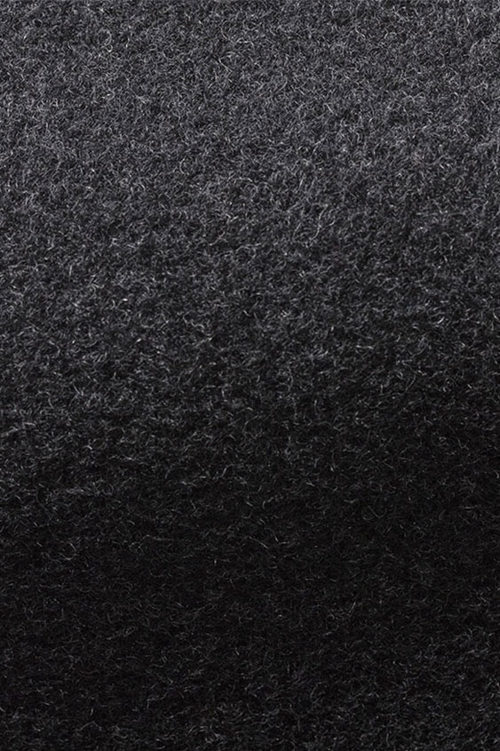 Черное пальто