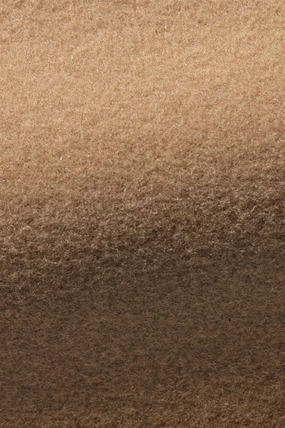 Коричневое пальто