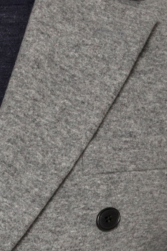 Светло-серое пальто