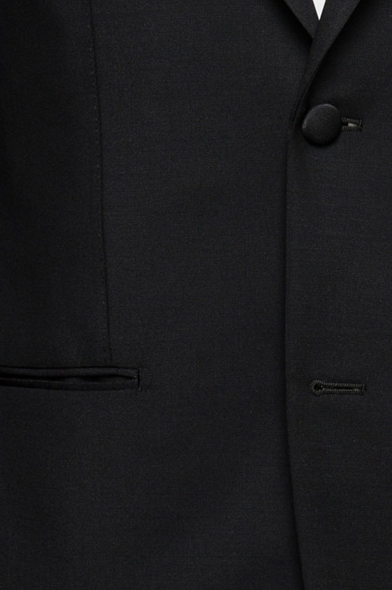 Черный смокинг