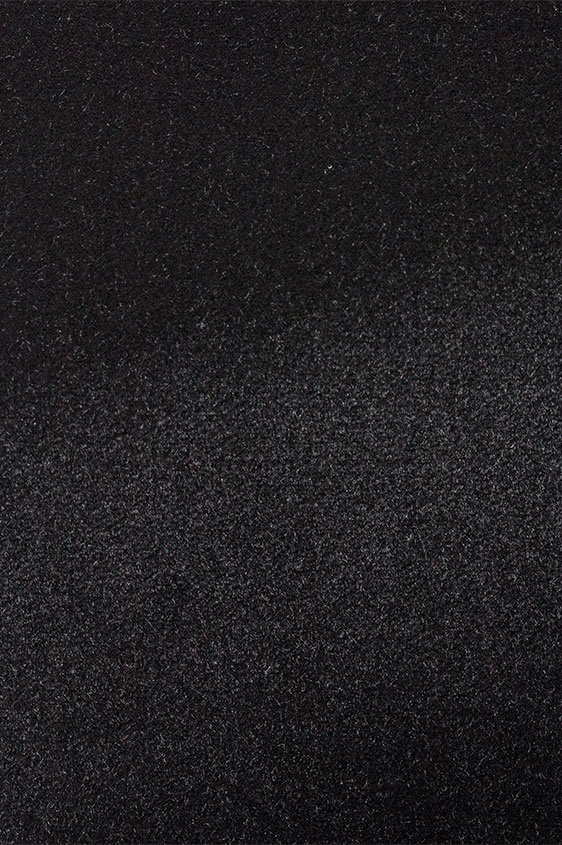 Черный пиджак из бархата