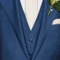 Ярко-синий свадебный костюм