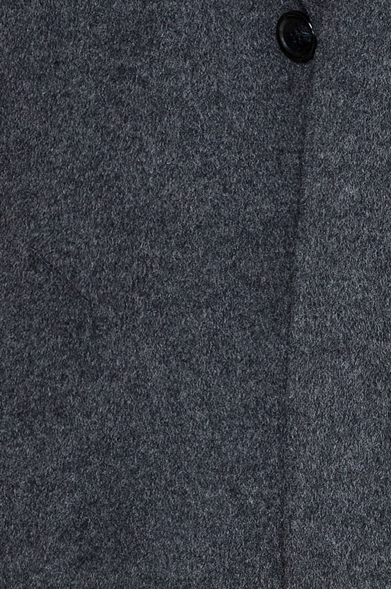 Серое пальто