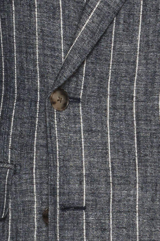 Cеро-голубой костюм из шелка со льном в широкую полоску