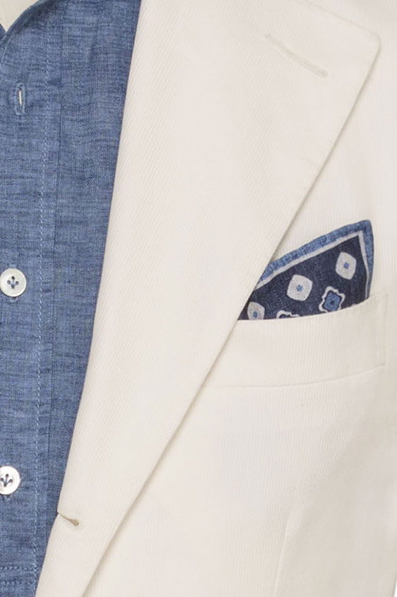 Костюм белый из хлопка