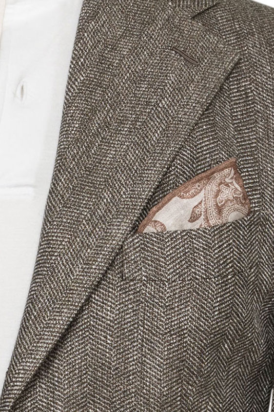 Пиджак светло-коричневый в “елочку”