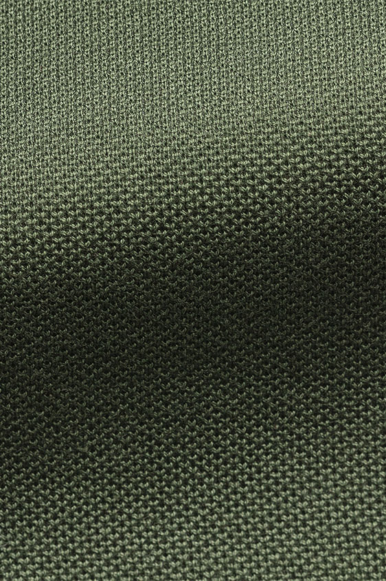 Поло зеленого цвета