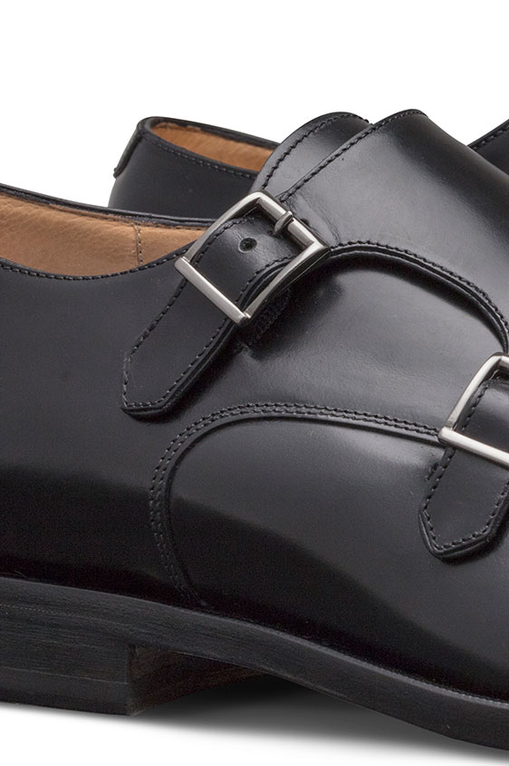 Черные монки из кожи