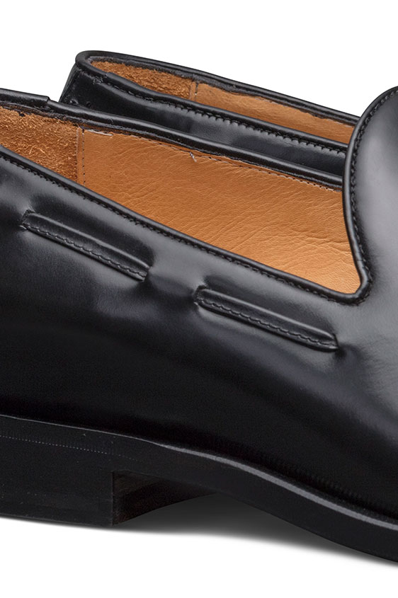 Черные лоферы из кожи