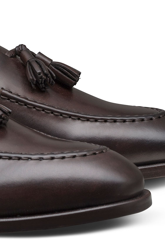 Темно-коричневые лоферы из кожи