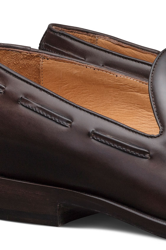 Темно-коричневые лоферы из кожи