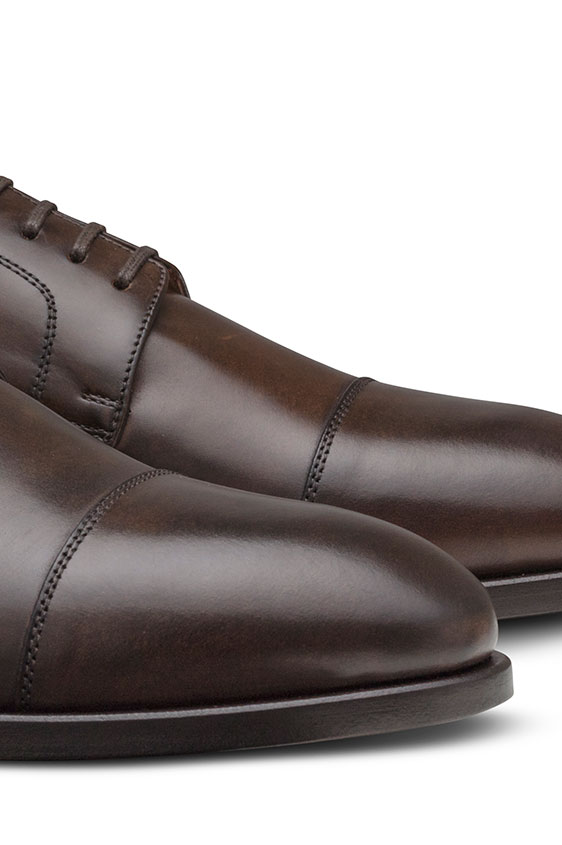 Коричневые дебри из кожи