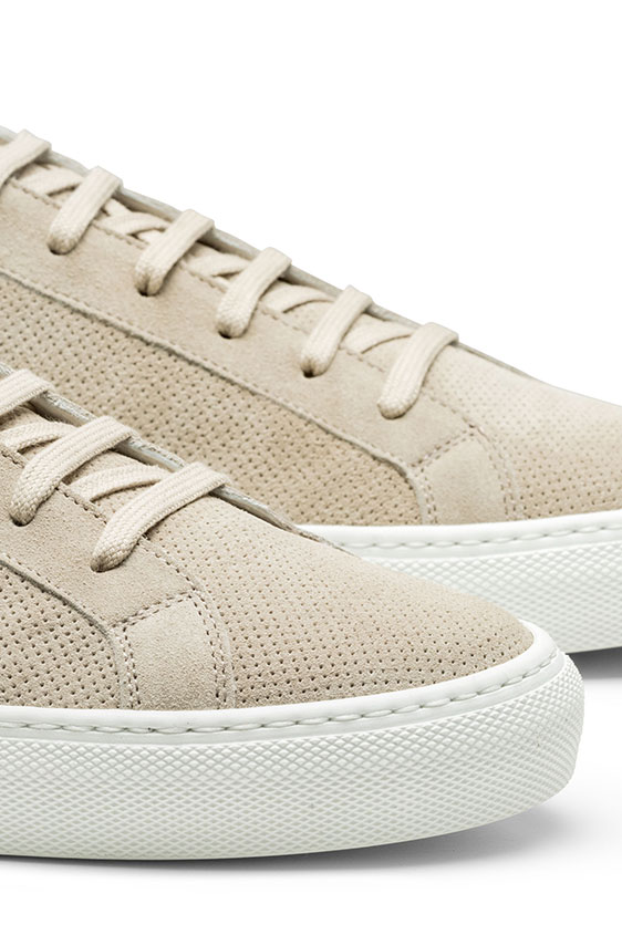 Бежевые кеды из перфорированной замши