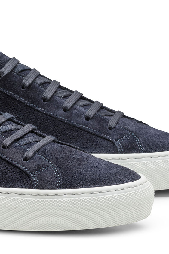 Темно-синие кеды из перфорированной замши