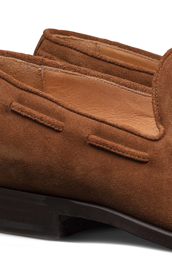 Светло-коричневые лоферы из замши