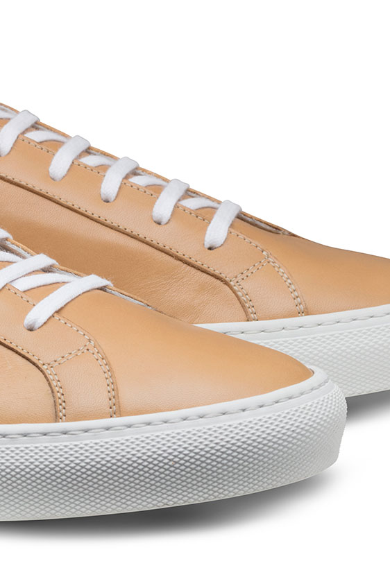 Кеды светло-оранжевые на шнуровке из кожи