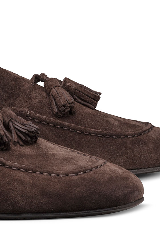 Темно-коричневые лоферы из замши