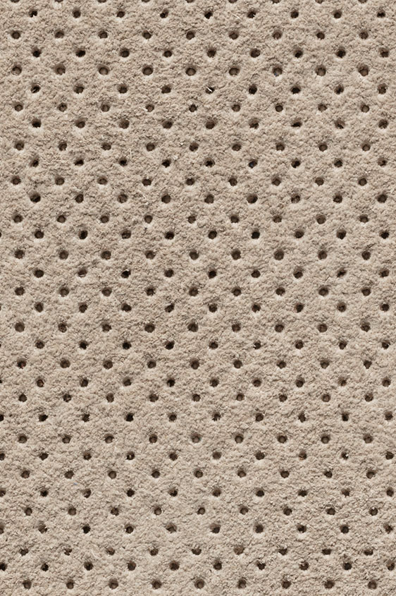 Бежевые кеды из перфорированной замши