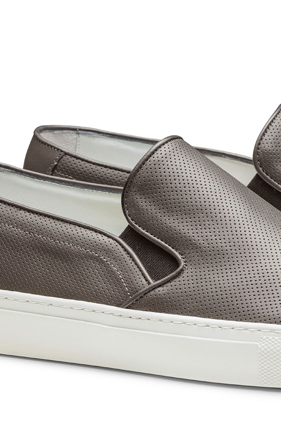 Слипоны серые из перфорированной кожи