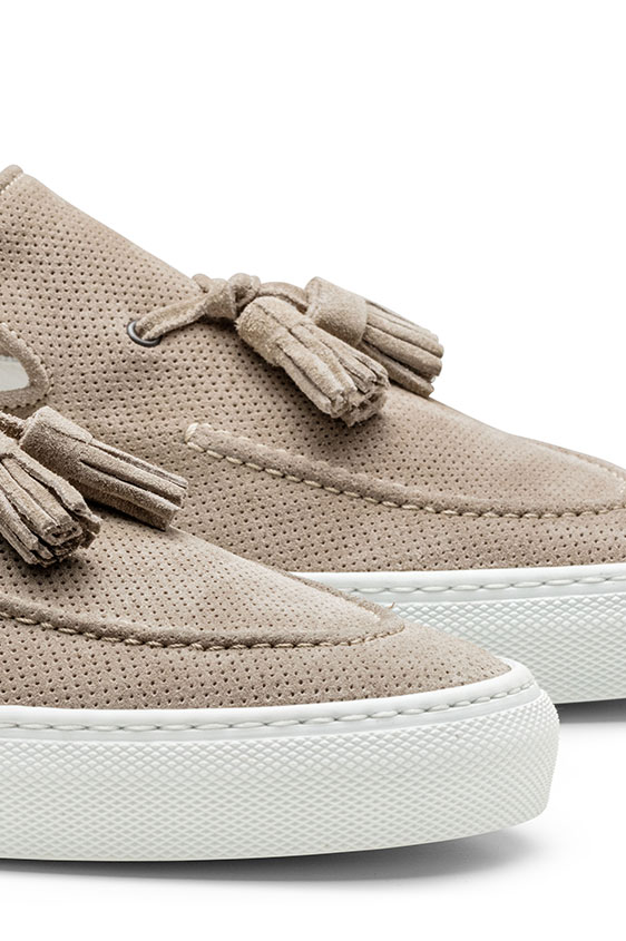 Кеды лоферы бежевые из перфорированной замши