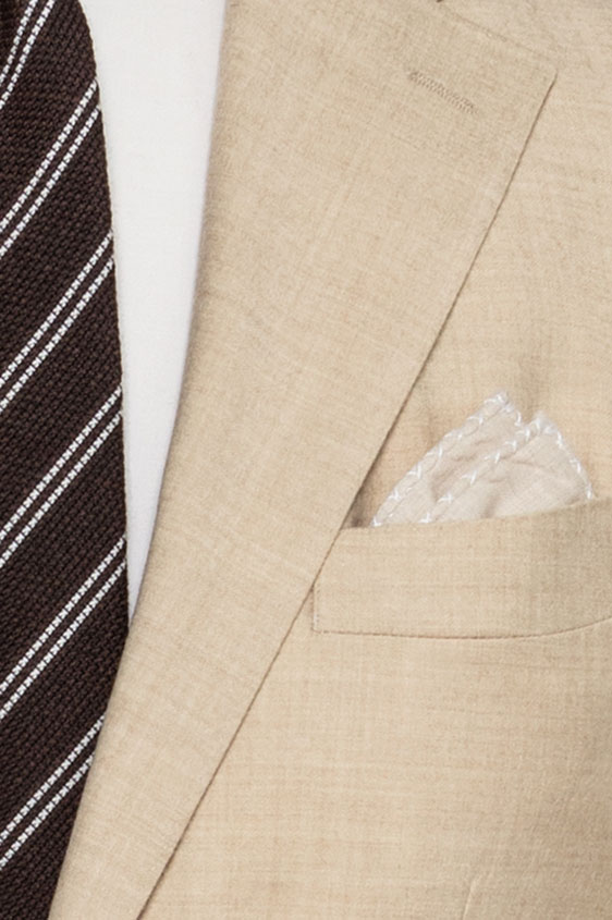 Светло-бежевый костюм из шерсти