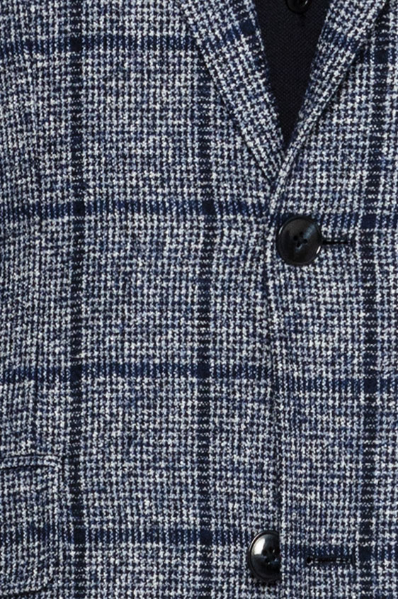 Синий костюм с фактурой “гусиная лапка” и в крупную клетку