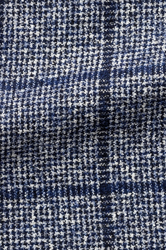 Синий костюм с фактурой “гусиная лапка” и в крупную клетку