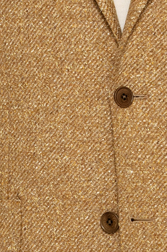 Пиджак желтого цвета