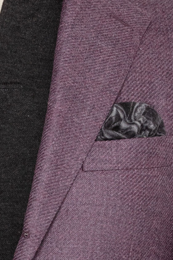 Лиловый пиджак структуры твил