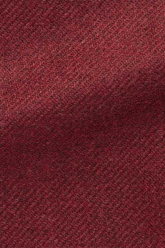 Ярко-малиновый двубортный пиджак