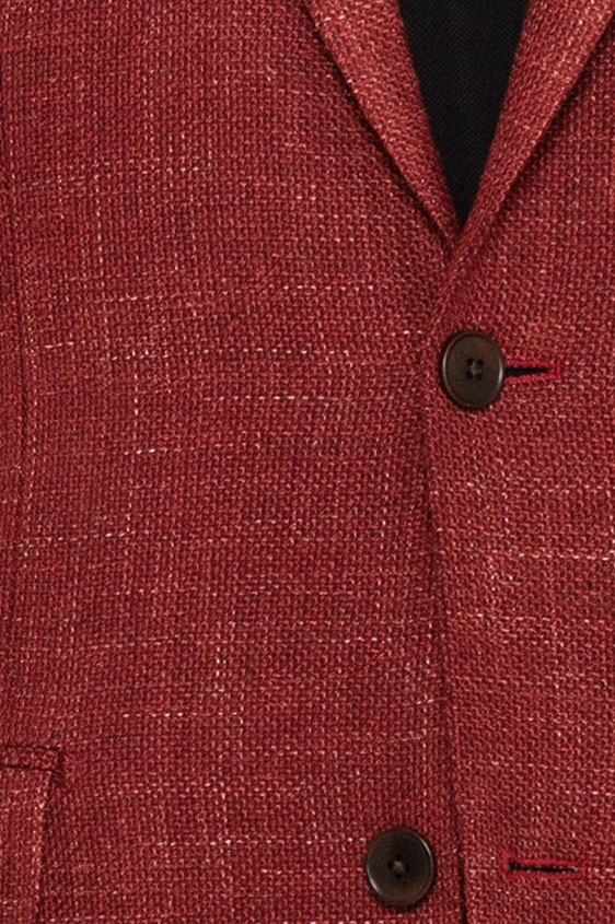 Красный пиджак плетеной фактуры