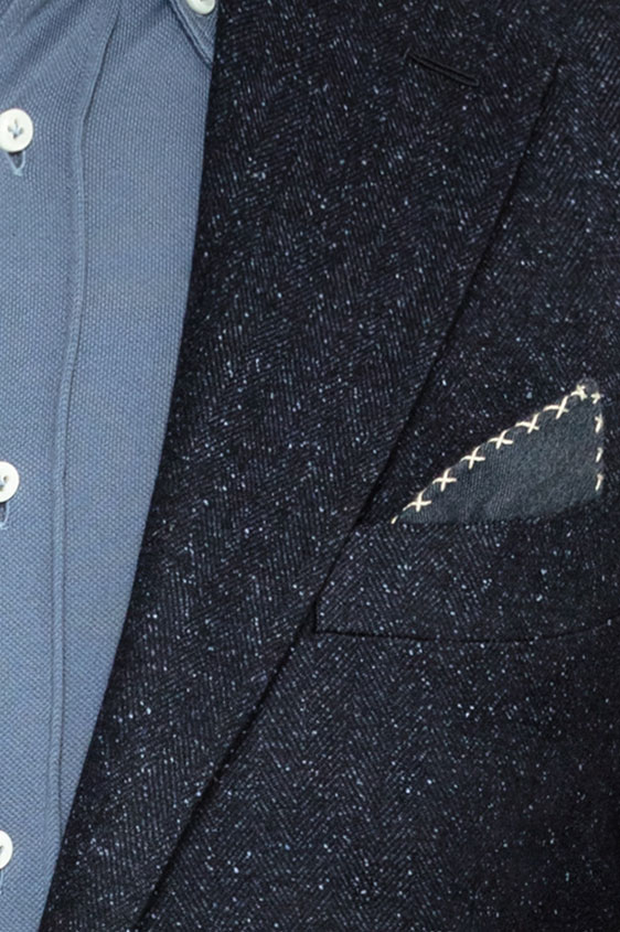 Темно-синий пиджак с белыми вкраплениями