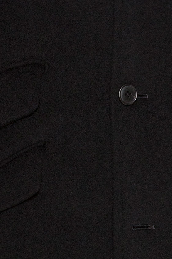 Черное кашемировое пальто