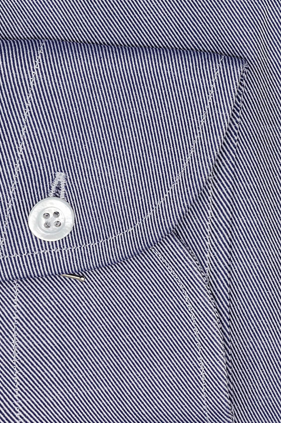 Светло-синяя сорочка