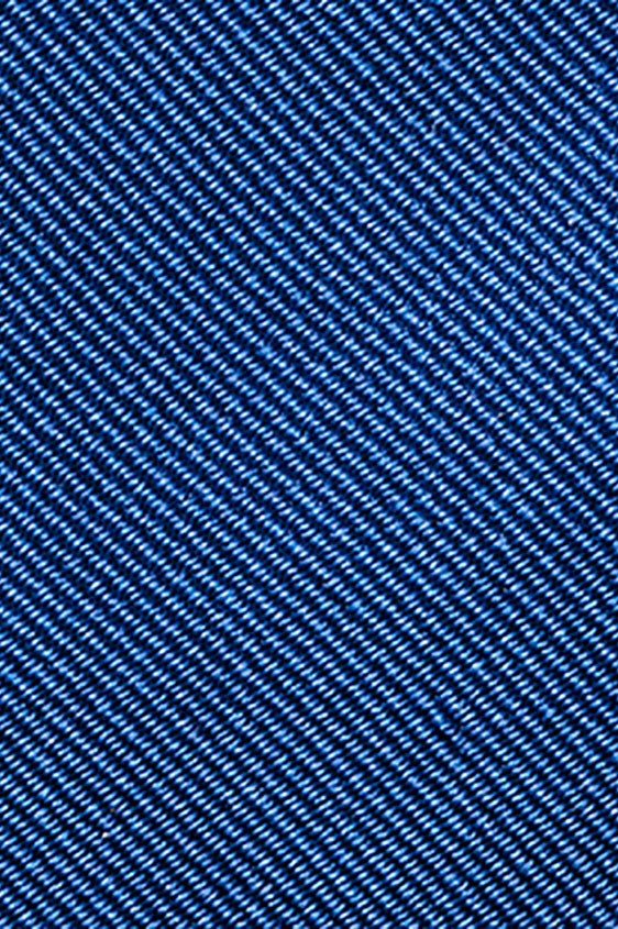 Ярко-синий галстук