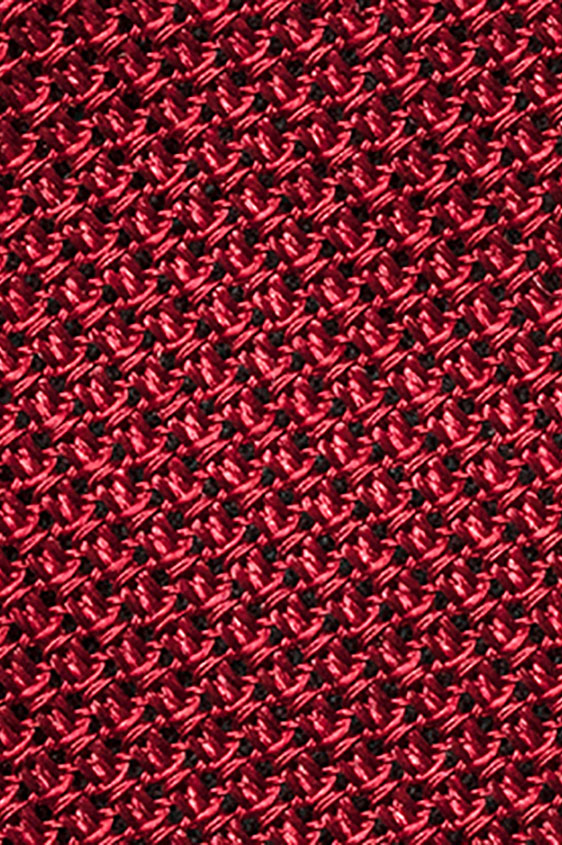 Красный галстук плетеной фактуры