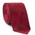 Красный галстук плетеной фактуры