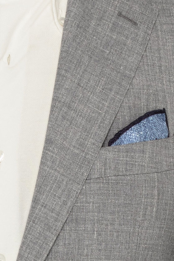 Серый костюм из шерсти со льном