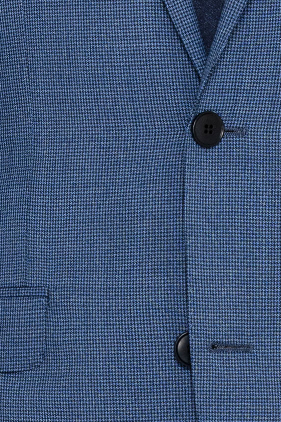 Темно-синий костюм в гусиную лапку