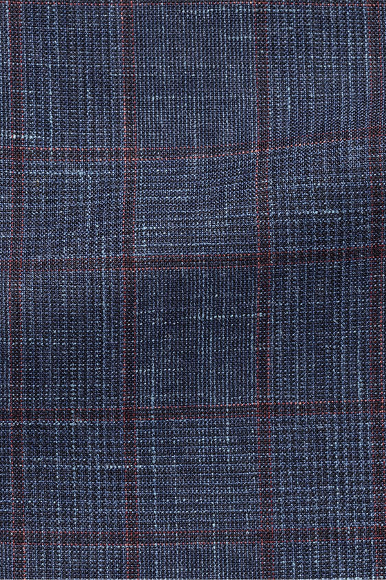 Темно-синий костюм в светло-красную клетку