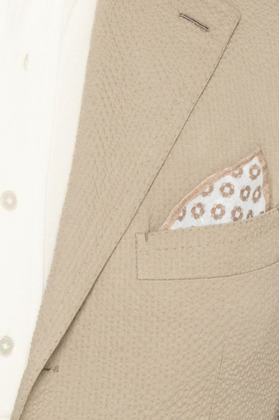 Бежевый костюм из хлопка