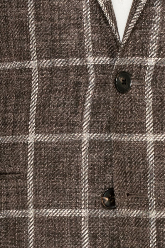 Коричневый пиджак в белую клетку