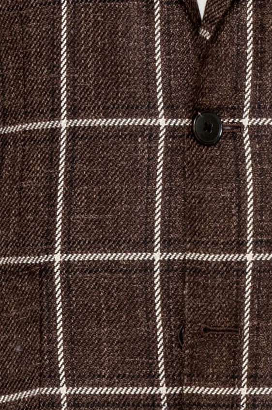 Коричневый пиджак в двойную клетку