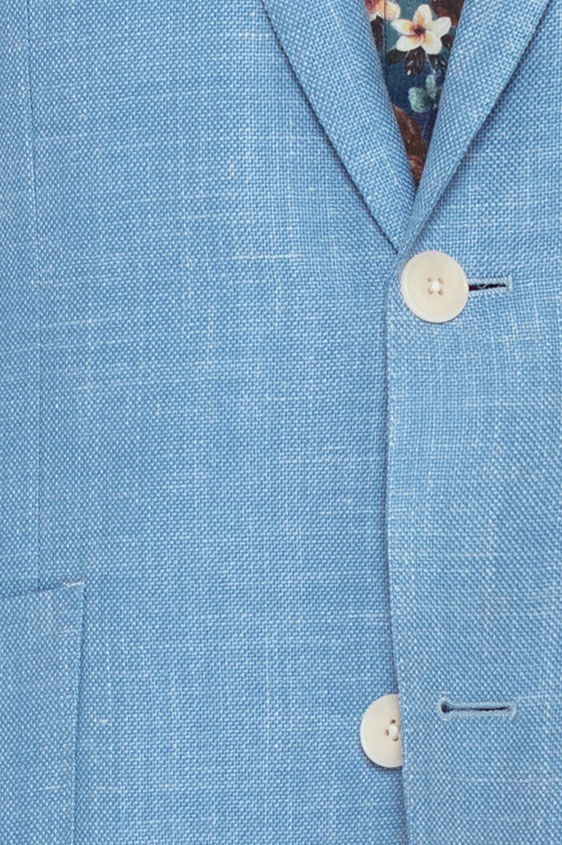 Небесно-голубой пиджак