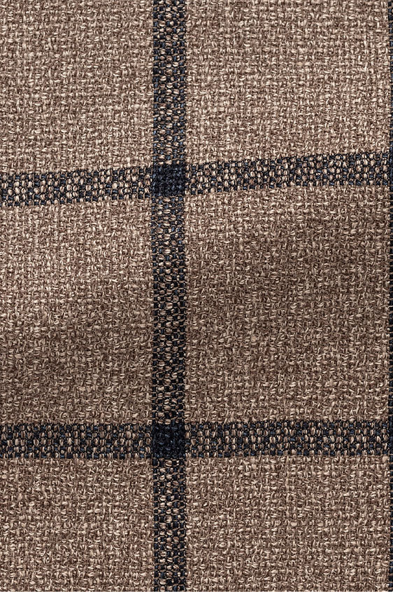 Светло-коричневый пиджак в синюю клетку