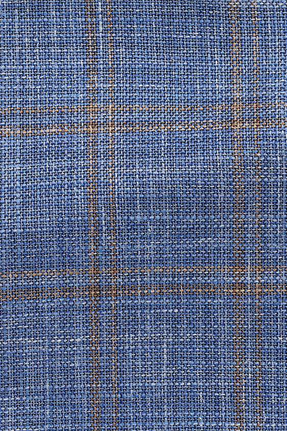 Голубой пиджак в оранжевую клетку