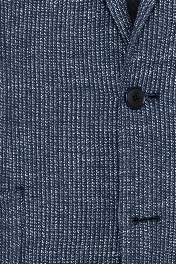 Темно-синий пиджак в полоску и белыми вкраплениями